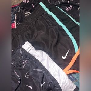 Girls Nike Shorts - Size 6-7Y - Smoke Free Pet Free Home